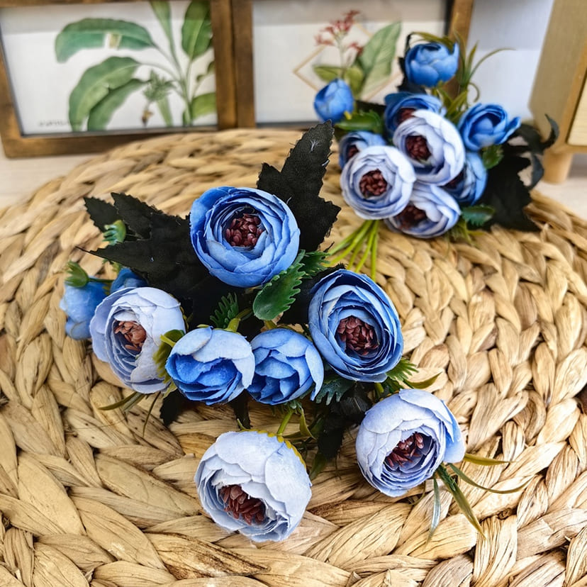 Искусственные цветы в Перми | Цветы искусственные «Камелии», голубые, букет