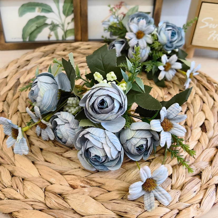 Искусственные цветы в Перми | Цветы искусственные «Камелии с мелкоцветом», голубые, букет